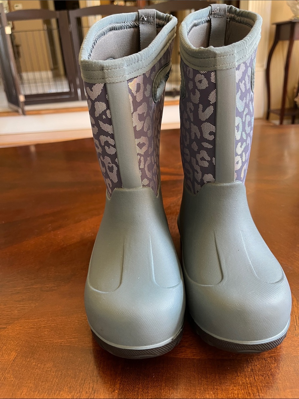 Bogs Kids Gray and Purple Leopard Rain Boots